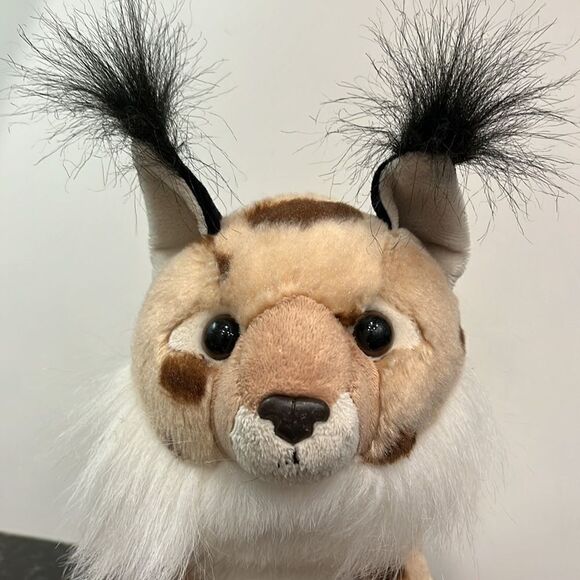 Destination Nation Lynx Plush Stuffed Animal by Aurora. Size 13” - Picture 2 of 8